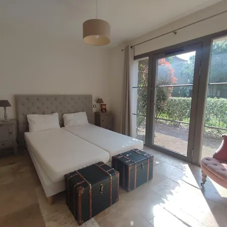 25 Сasa de vacaciones La Redorte